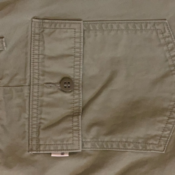 Levi’s Army Green Causal pants. - Picture 2 of 6